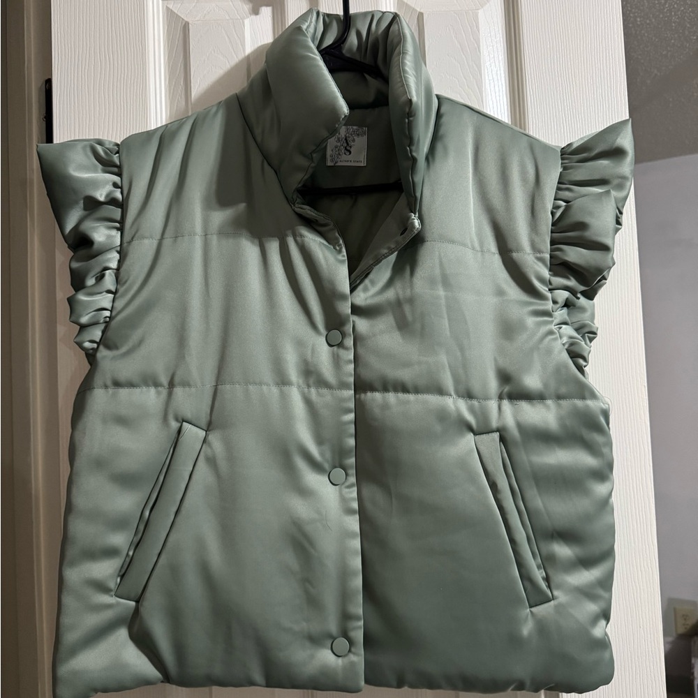 Stylish Green Puffer Vest with Ruffle Sleeves